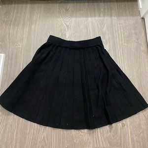 Oak and fort pleated skirt